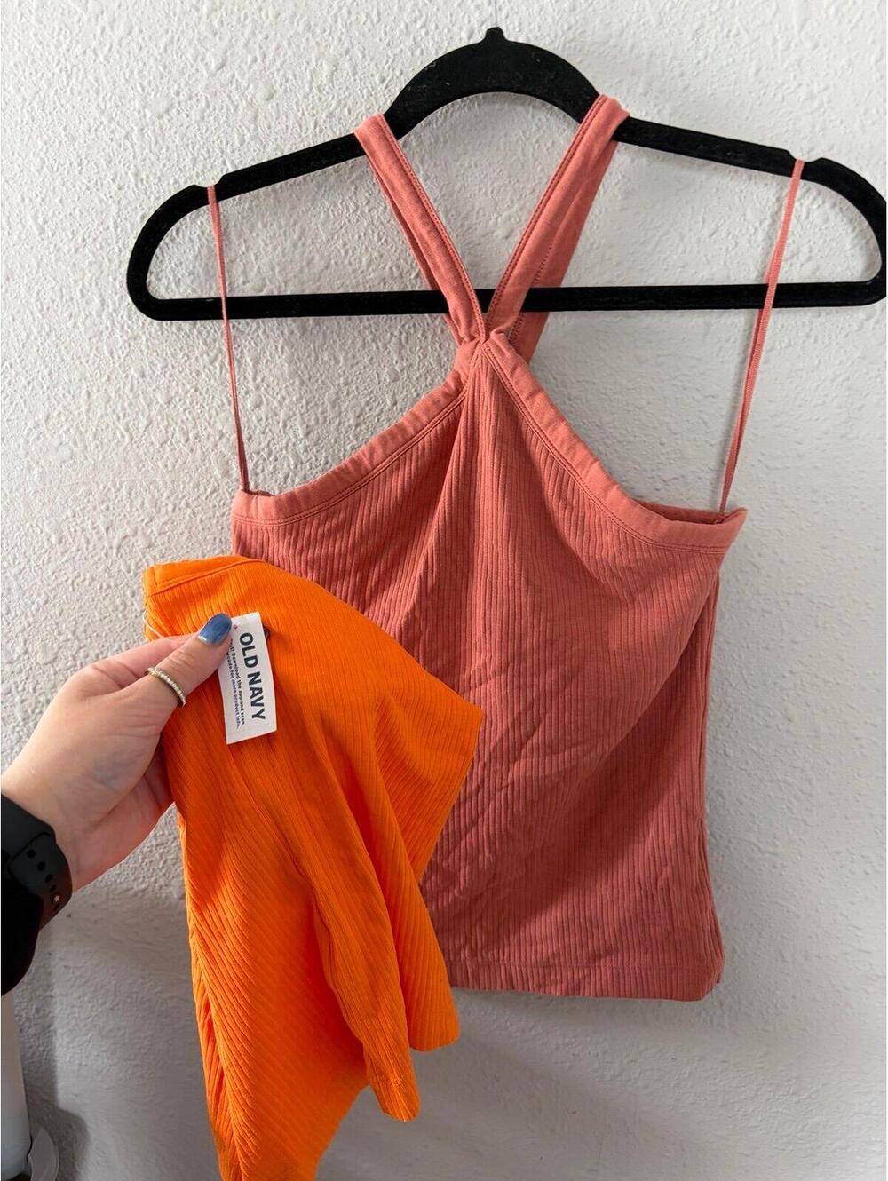 Bundle of Old Navy Tanks size L. Orange is NWT. Same style